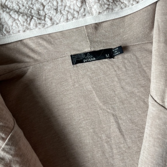 Prana Sherpa polar escape Vest Hooded Medium - Picture 4 of 7